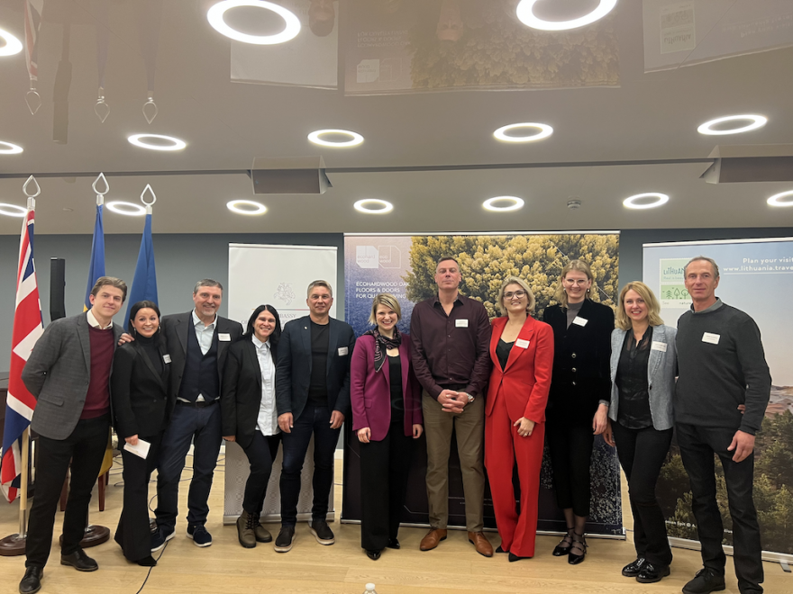 Mantas Gailevičius, Dovilė Ilevičiūtė, Irmantas Jurgutis (Ecohardwood), Kristina Leliūgienė, Giedrius Leliūga (Ecowood), Lina Zigmantaitė (Lietuvos ambasada), John Fenlon (Ecohardwood Contractors), Aistė Freestone (Ecohardwood), Ingrida Darašaitė (Lietuvos Ambasada), Rasa Sulžinskienė, Dangis Sulžinskas (Ecohardwood).