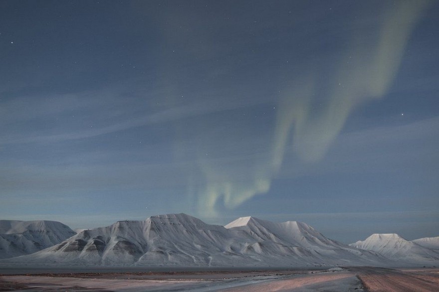Gyorgy Soponyai foto nugalėjo pašvaisčių kategorijoje. Nuotraukoje užfiksuota pašvaistė Svalbard'e, Norvegijoje.