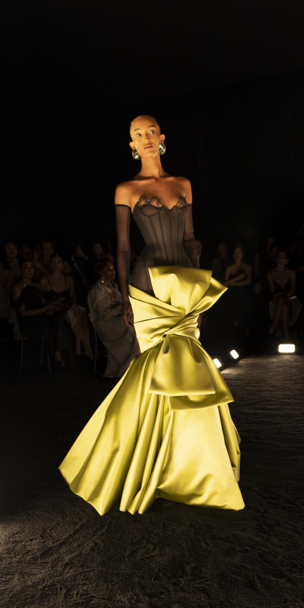 © Schiaparelli Haute Couture Fall Winter 2024 Look 26. Photo © Giovanni Giannoni. Photo courtesy Patrimoine Schiaparelli, Paris.